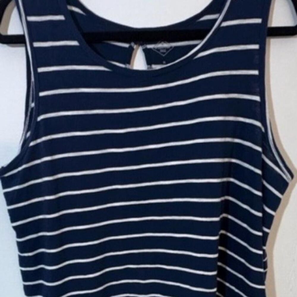 St. John's Bay Women's Blue and White Striped Tank Top Keyhole Back Size XXLP